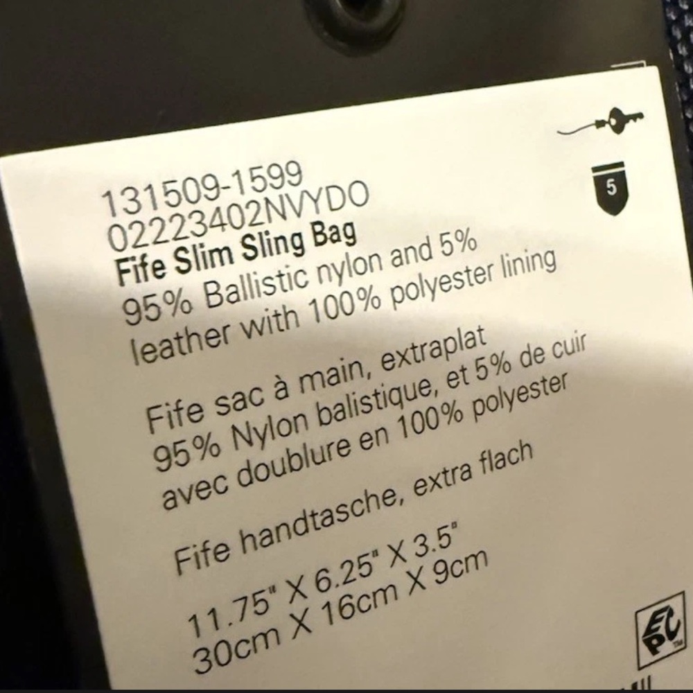 Tumi Fremont FIFE Slim Sling Bag Navy Blue NWT UNISEX - Picture 8 of 8